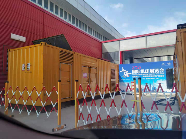 龙文发电车出租-发电机无电压或电压太低怎么办？
