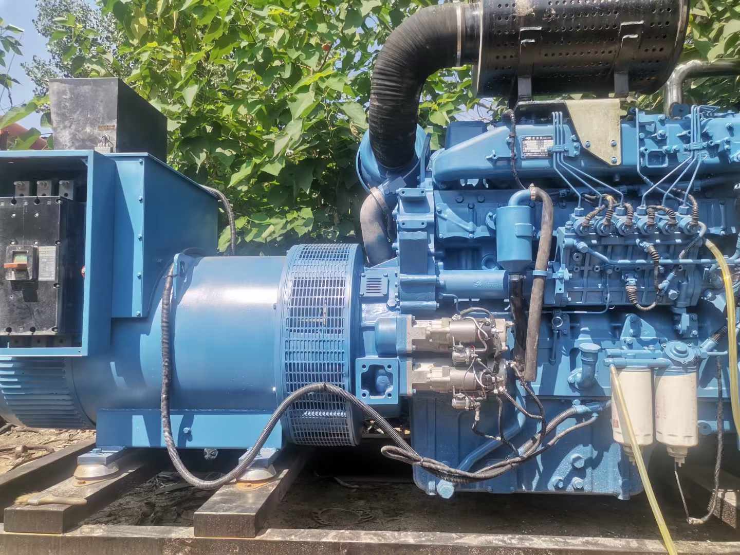 龙文详细说明降低 800kW 柴油发电机输出电流波动的方法