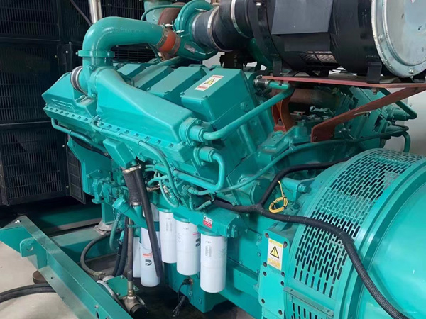 龙文更换100kW柴油发电机组机油时，需要注意哪些事项？